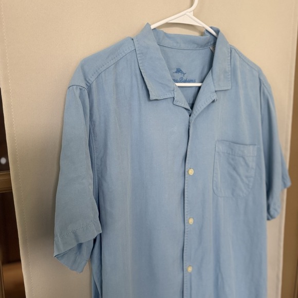 Tommy Bahama Men's Large Light Blue 100% Silk Short Sleeve Button‎ Up Shirt Top - Picture 2 of 7